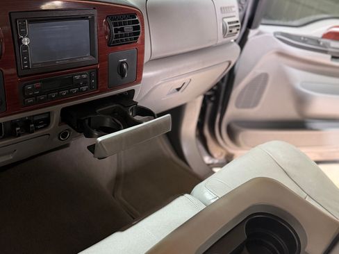 Used 2007 Ford F250 Lariat AWD/4WD image 10