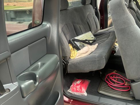 Used 2002 Chevrolet Silverado 1500 LS image 8