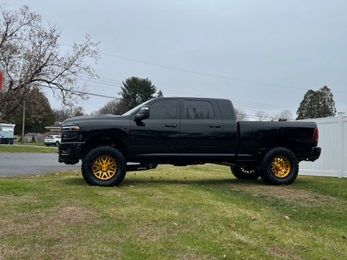 Used 2025 RAM 2500 Laramie image 4