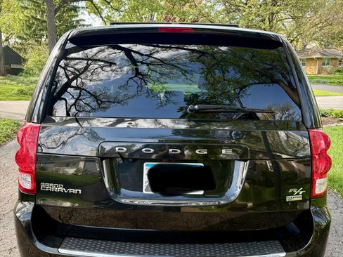 Used 2016 Dodge Grand Caravan R/T FWD image 6