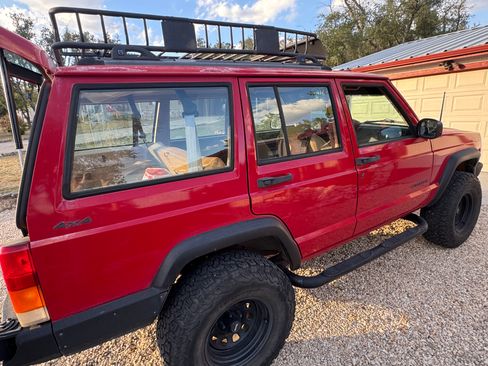 Used 2000 Jeep Cherokee SE image 5