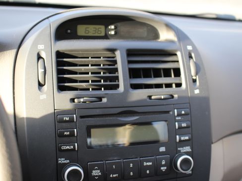 Used 2007 Kia Spectra EX image 19