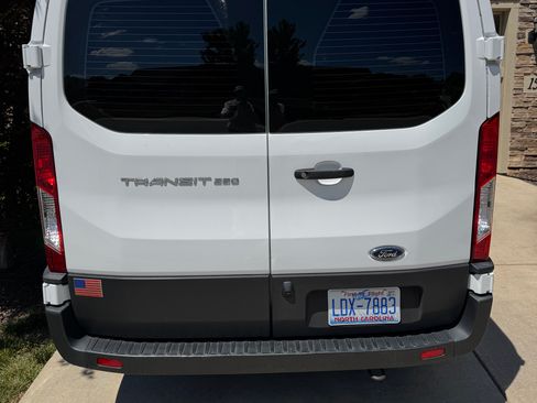 Used 2022 Ford Transit 250 Low Roof w/ Exterior Upgrade Package RWD image 5