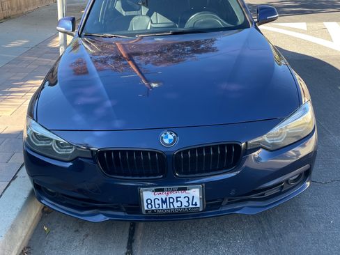 Used 2018 BMW 330i Sedan w/ Shadow Sport Edition image 10