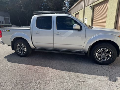 Used 2017 Nissan Frontier PRO-4X w/ Pro-4x Luxury Package image 2