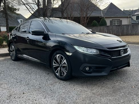 Used 2017 Honda Civic EX-T image 10