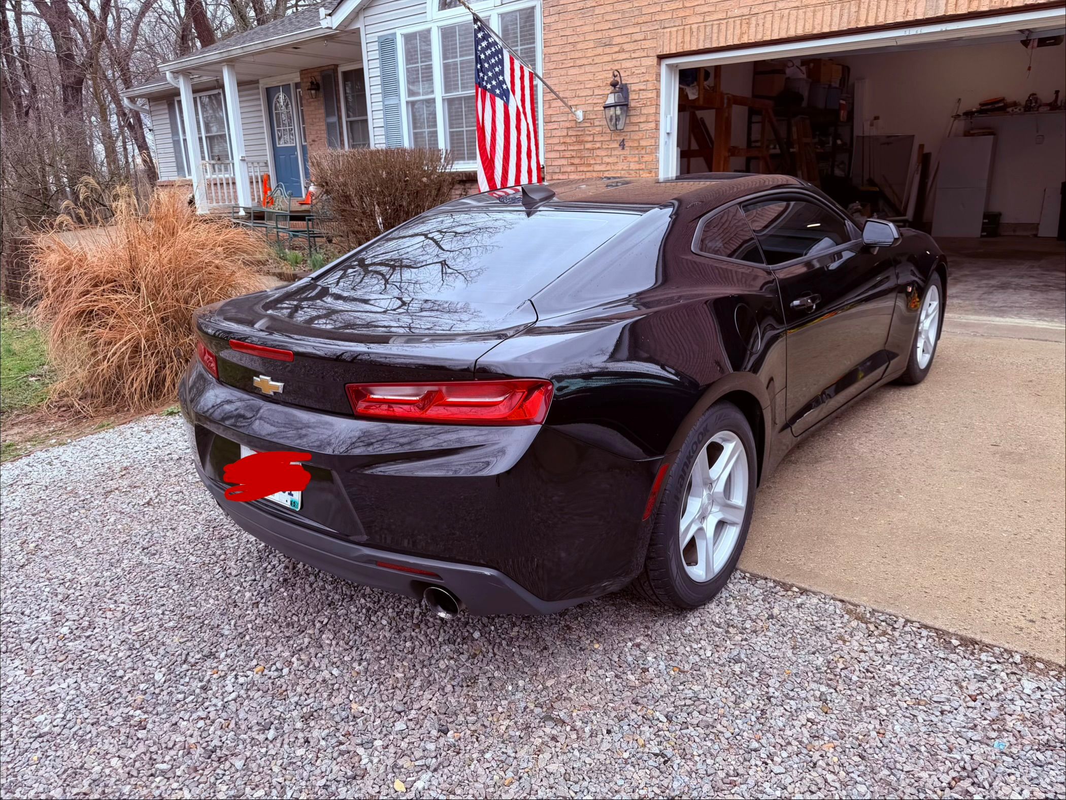 Used 2017 Chevrolet Camaro LT RWD image 4