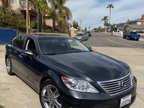 Used 2011 Lexus LS 460 L w/ Luxury Value Edition image 4