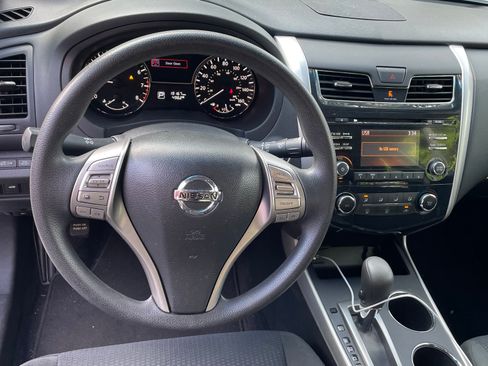 Used 2015 Nissan Altima 2.5 S w/ Power Driver Seat Package image 6