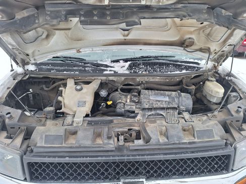 Used 2018 Chevrolet Express 3500 LT w/ LT Preferred Equipment Group image 9