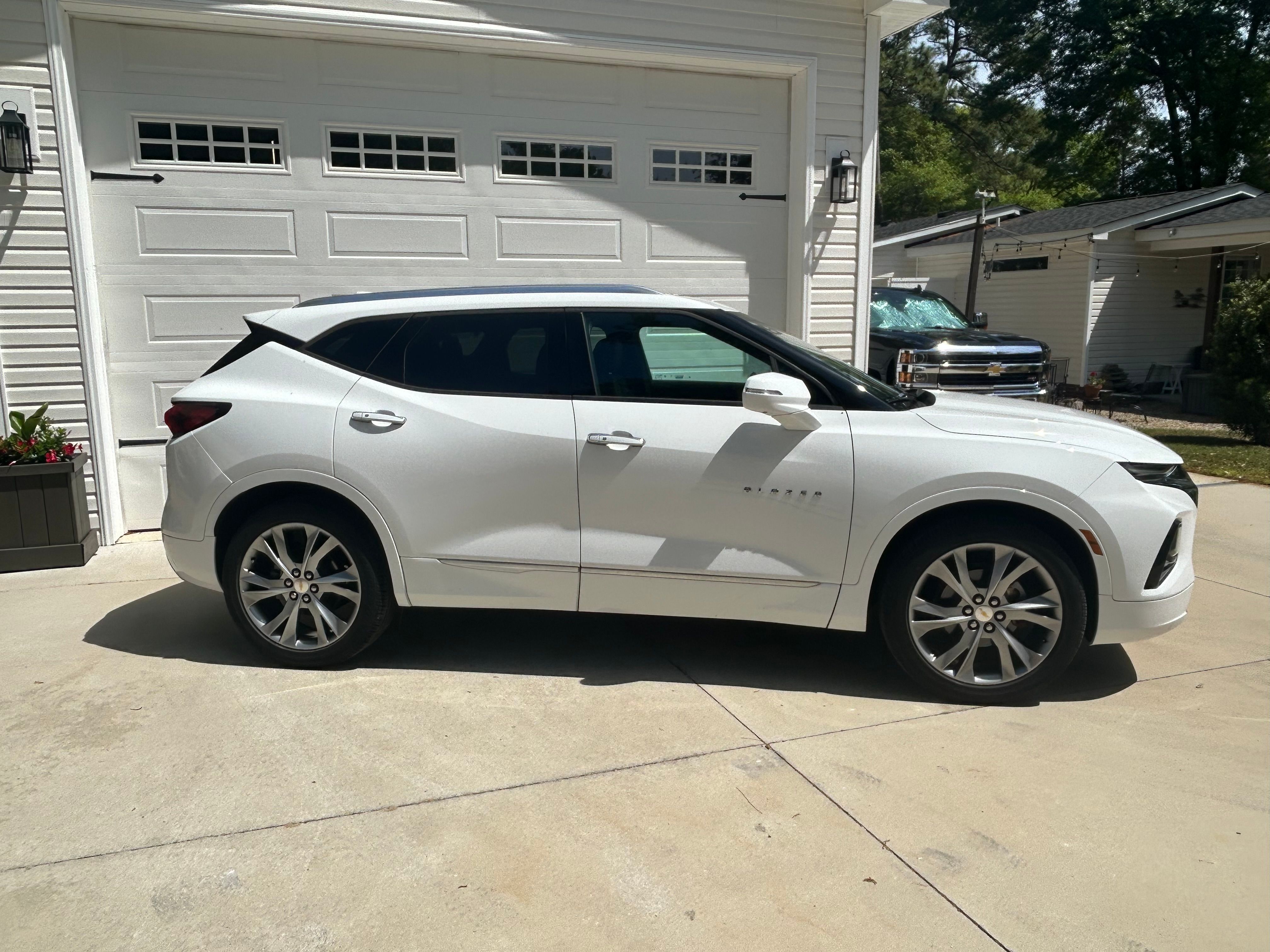 Used 2019 Chevrolet Blazer Premier w/ Sun and Wheels Package FWD image 8