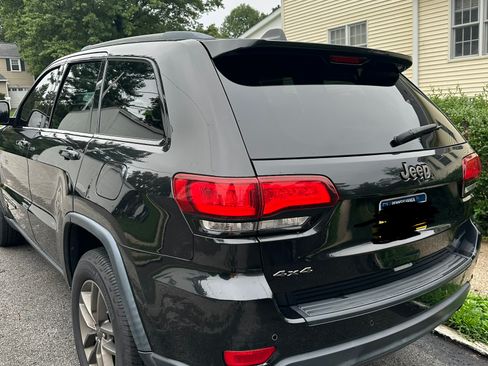 Used 2016 Jeep Grand Cherokee Laredo 75th Anniversary AWD/4WD image 6