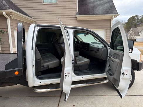 Used 2011 Chevrolet Silverado 3500 W/T image 15