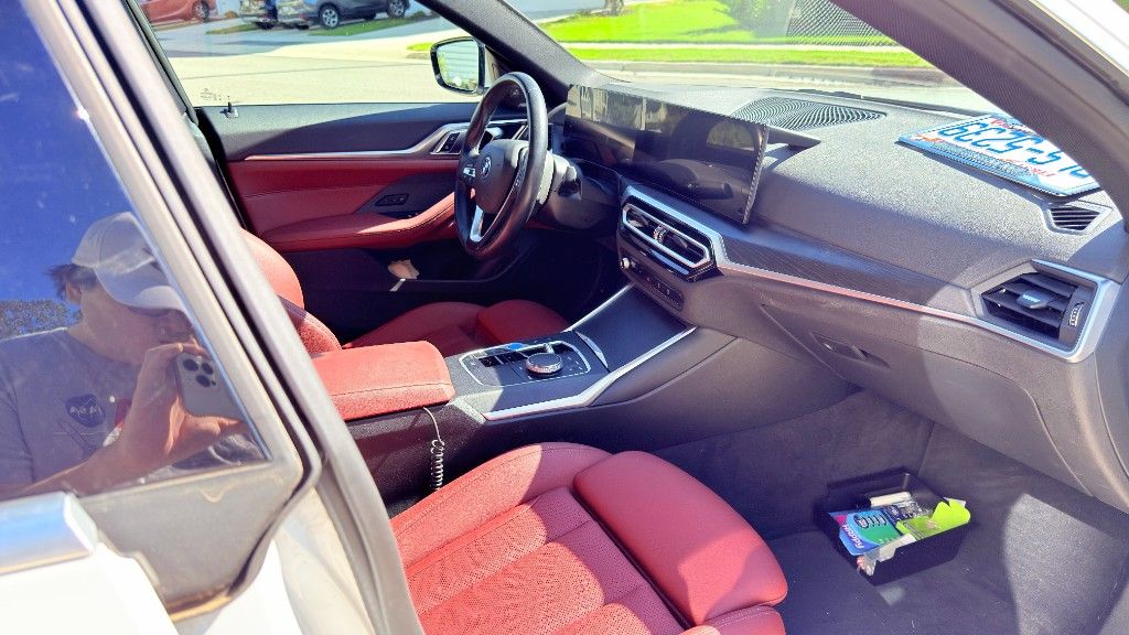 Used 2023 BMW i4 eDrive35 RWD image 2