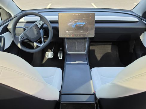 Used 2026 Tesla Model Y AWD image 13