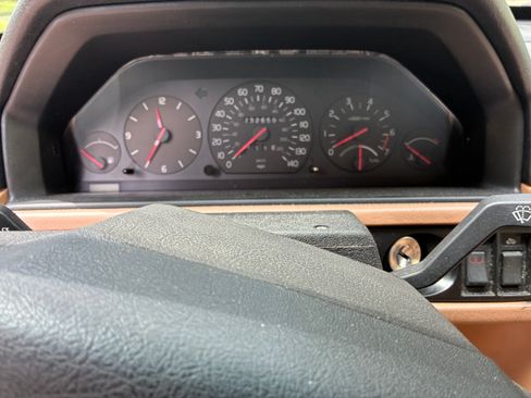 Used 1994 Volvo 940 Turbo RWD image 1