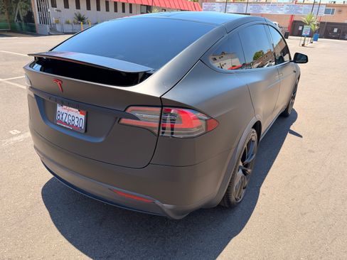 Used 2020 Tesla Model X Long Range AWD/4WD image 4