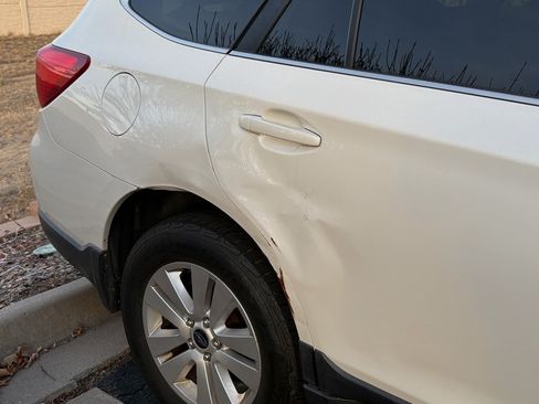 Used 2016 Subaru Outback 2.5i Premium image 10