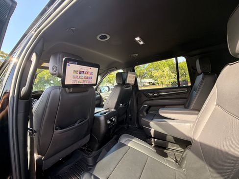 Used 2024 GMC Yukon XL Denali w/ Advanced Technology Package RWD image 23