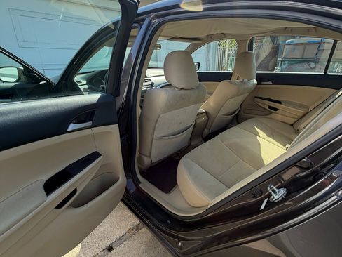 Used 2011 Honda Accord LX image 12
