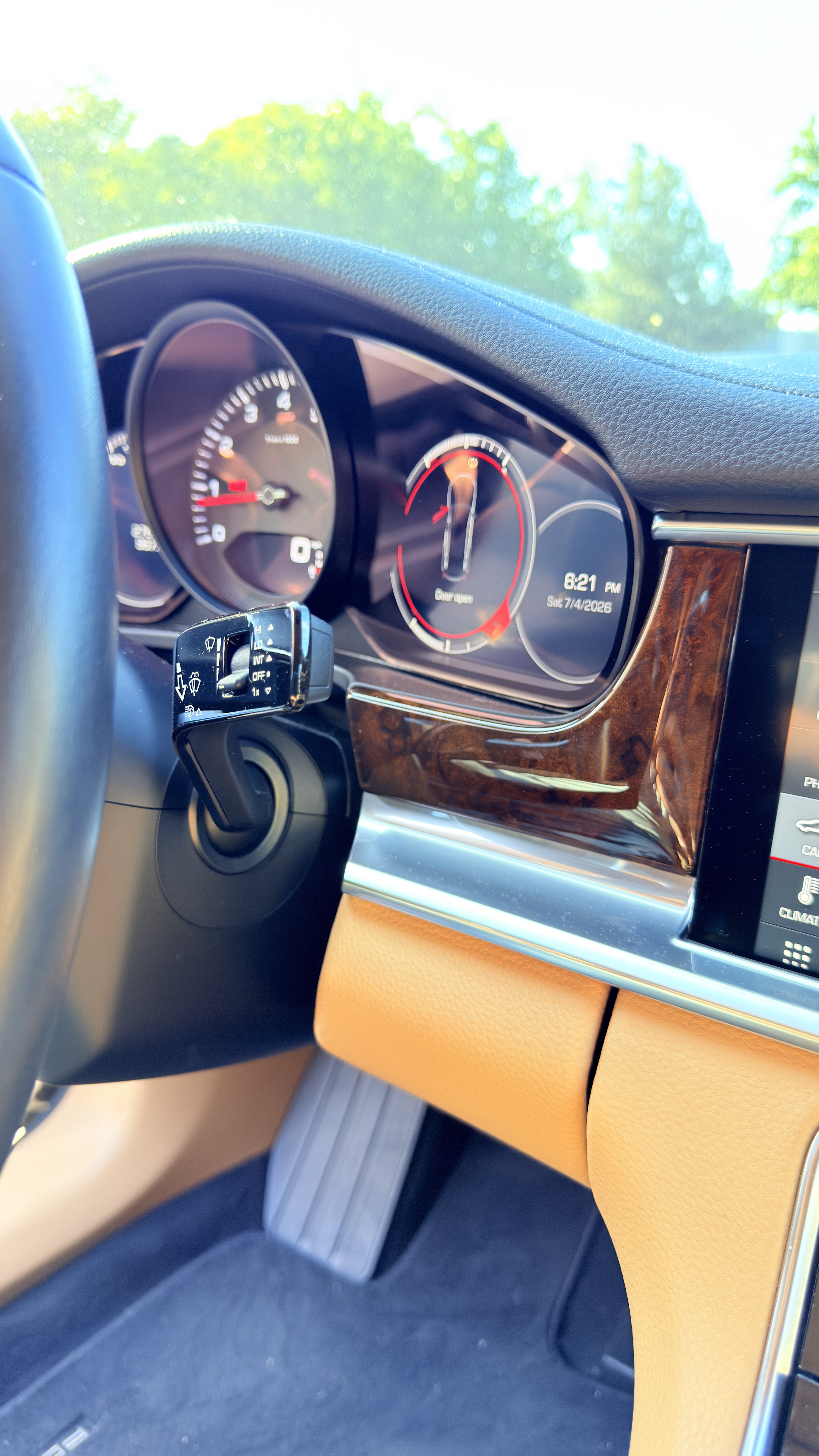 Used 2018 Porsche Panamera image 6