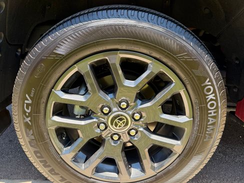 Used 2023 Toyota Sequoia Platinum RWD image 9