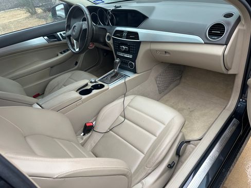 Used 2012 Mercedes-Benz C 250 Coupe image 5