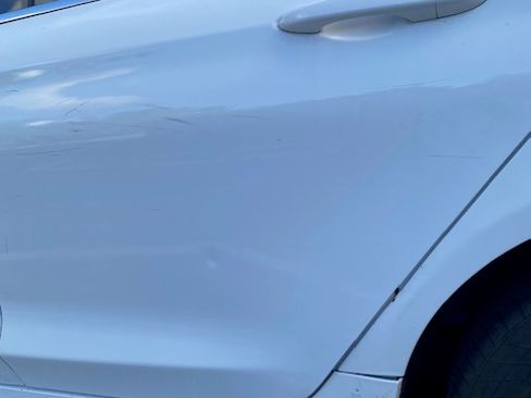 Used 2016 Chrysler 200 Limited w/ Convenience Group image 11