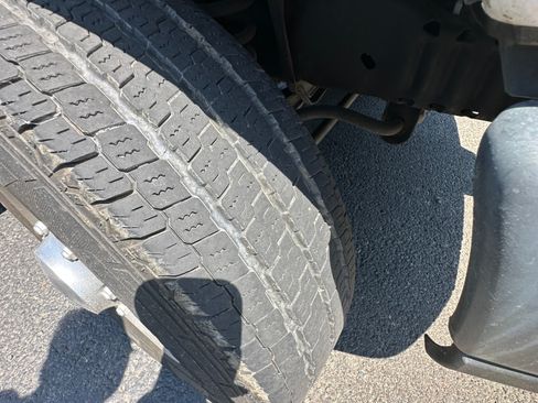 Used 2013 Ford E-350 and Econoline 350 Extended Super Duty RWD image 9