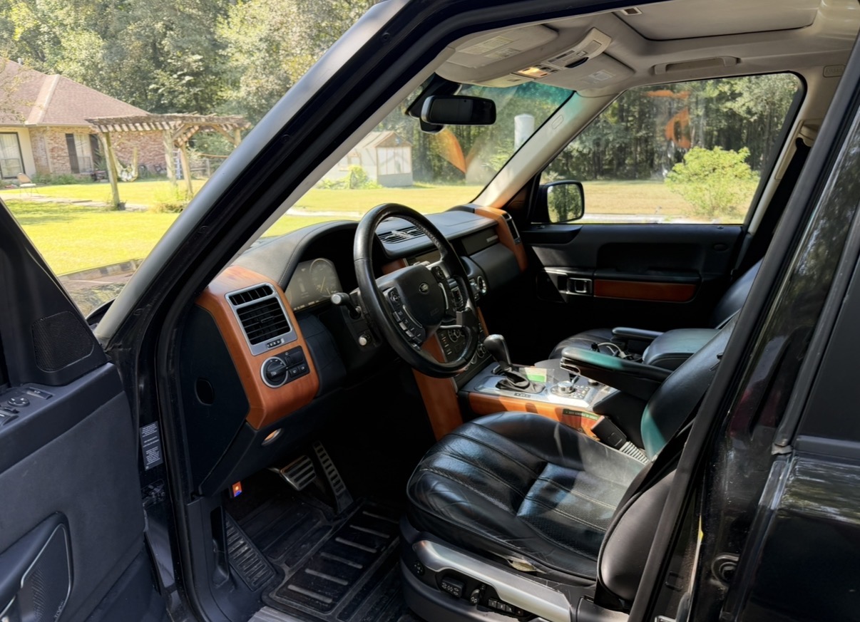 Used 2010 Land Rover Range Rover Supercharged AWD/4WD image 19