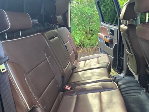 Used 2014 Chevrolet Silverado 1500 High Country w/ High Country Premium Package AWD/4WD image 24