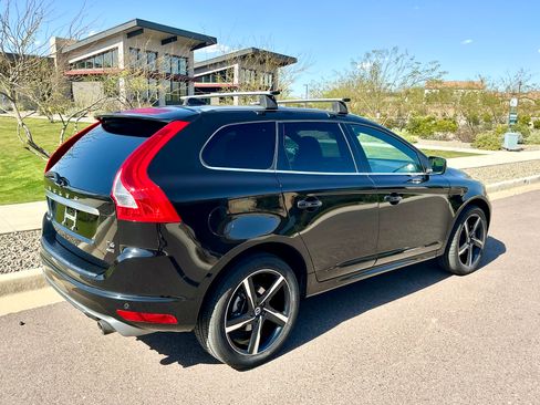 Used 2016 Volvo XC60 T6 R-Design Platinum w/ Climate Package image 6