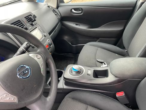 Used 2017 Nissan Leaf S image 14