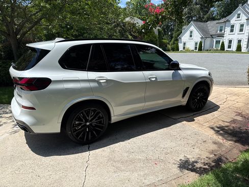 Used 2024 BMW X5 M60i w/ Climate Comfort Package AWD/4WD image 2
