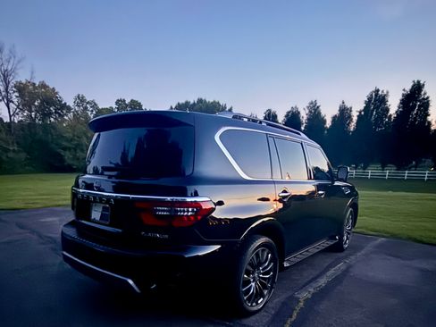Used 2023 Nissan Armada Platinum w/ Cargo Package RWD image 9