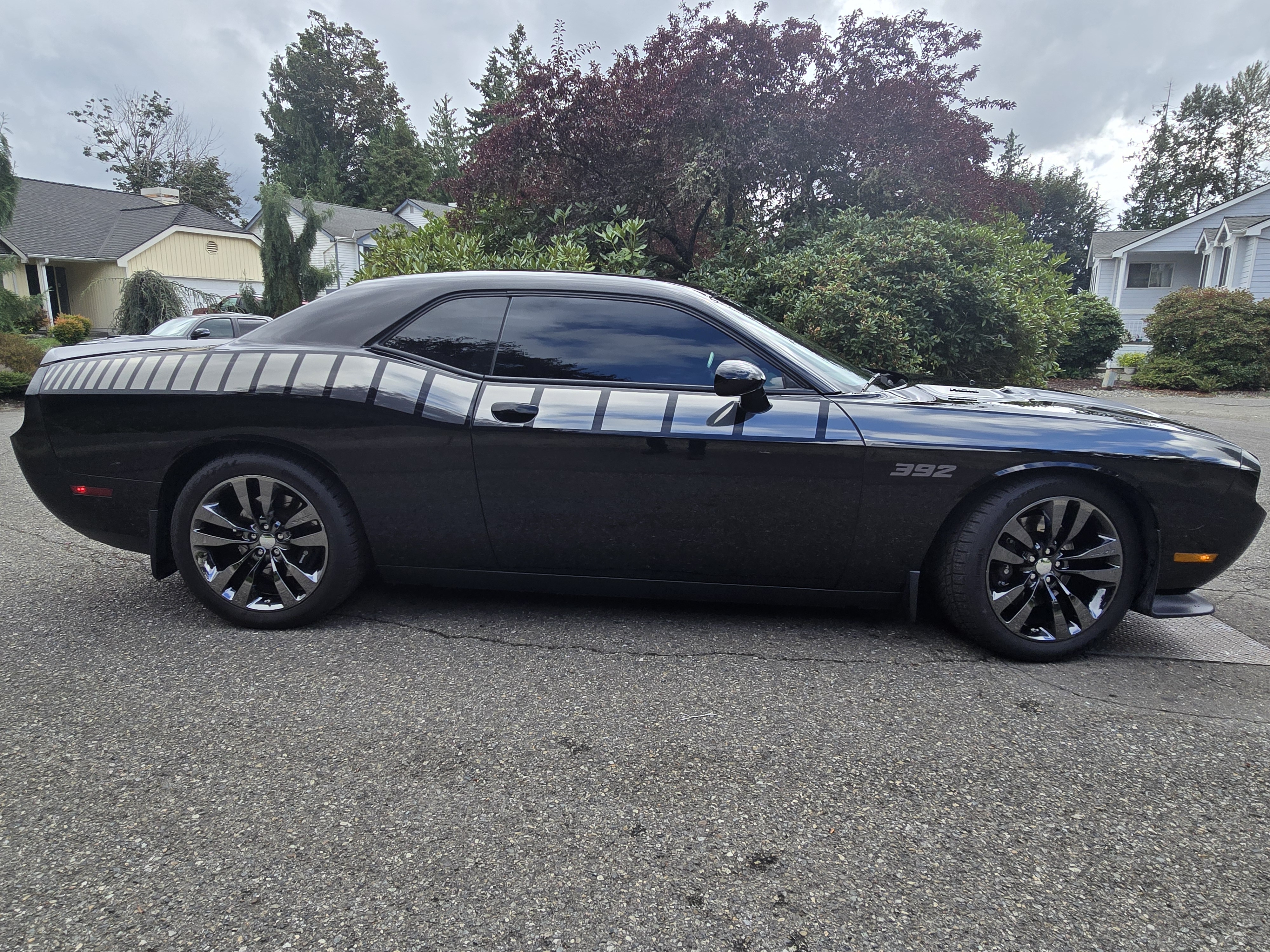 Used 2014 Dodge Challenger SRT8 Core RWD image 9
