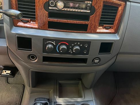 Used 2006 Dodge Ram 2500 Truck SLT w/ Trailer Tow Group image 12