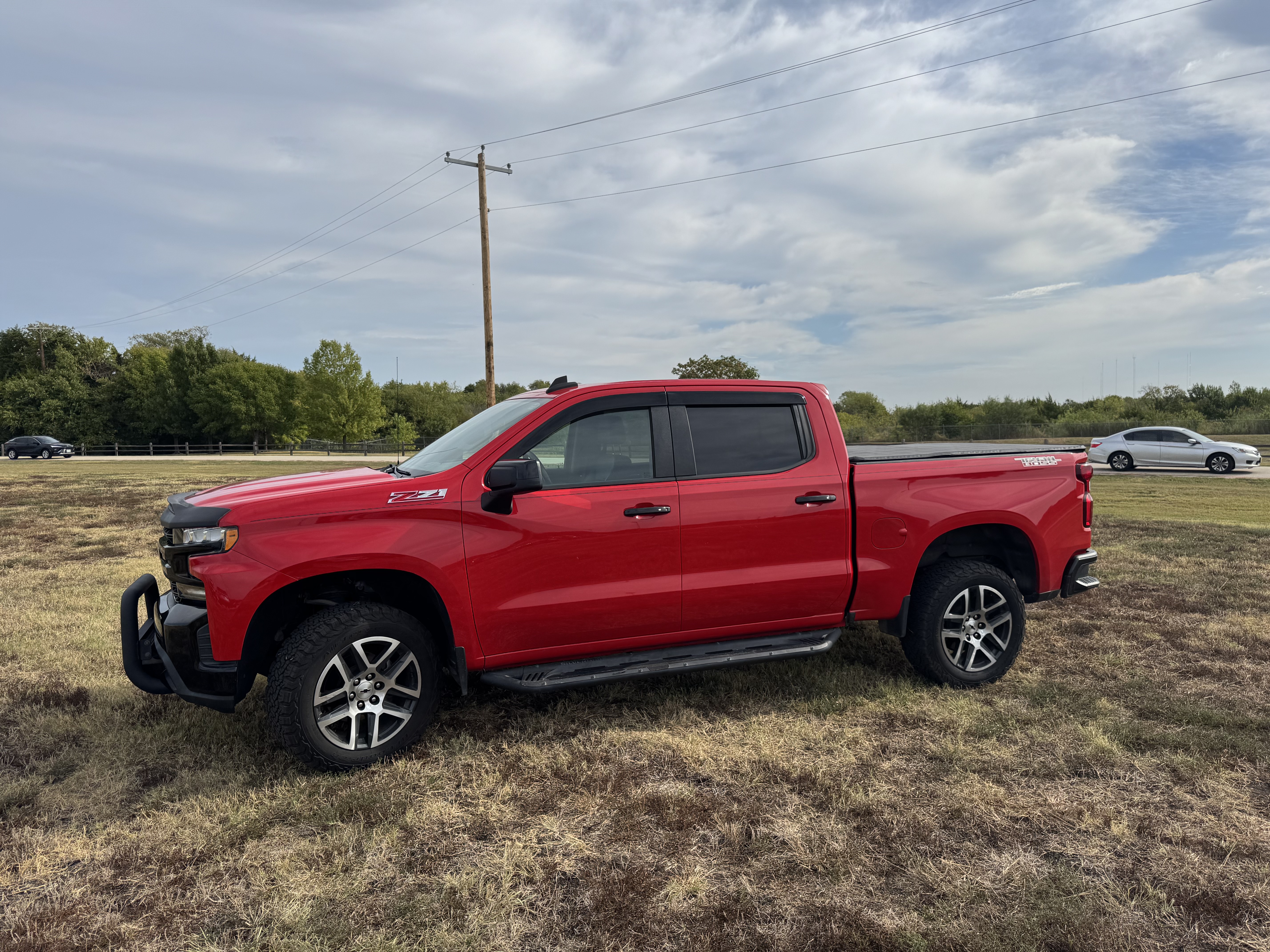Used 2019 Chevrolet Silverado 1500 LT Trail Boss AWD/4WD image 2