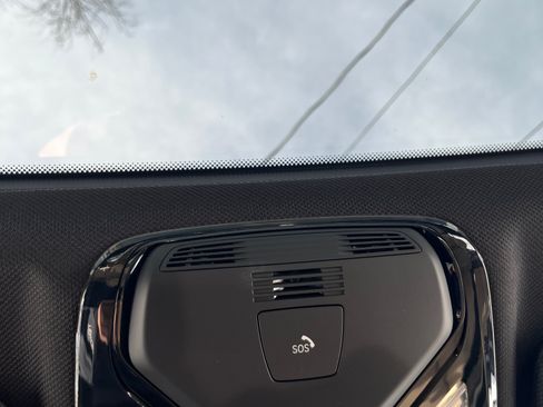 Used 2017 BMW 530i xDrive image 16