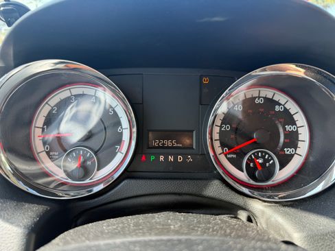 Used 2014 Dodge Grand Caravan American Value Package w/ UConnect Hands-Free Group FWD image 12