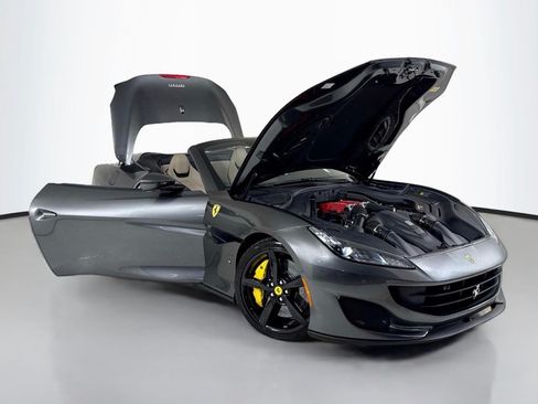 Used 2020 Ferrari Portofino RWD image 6