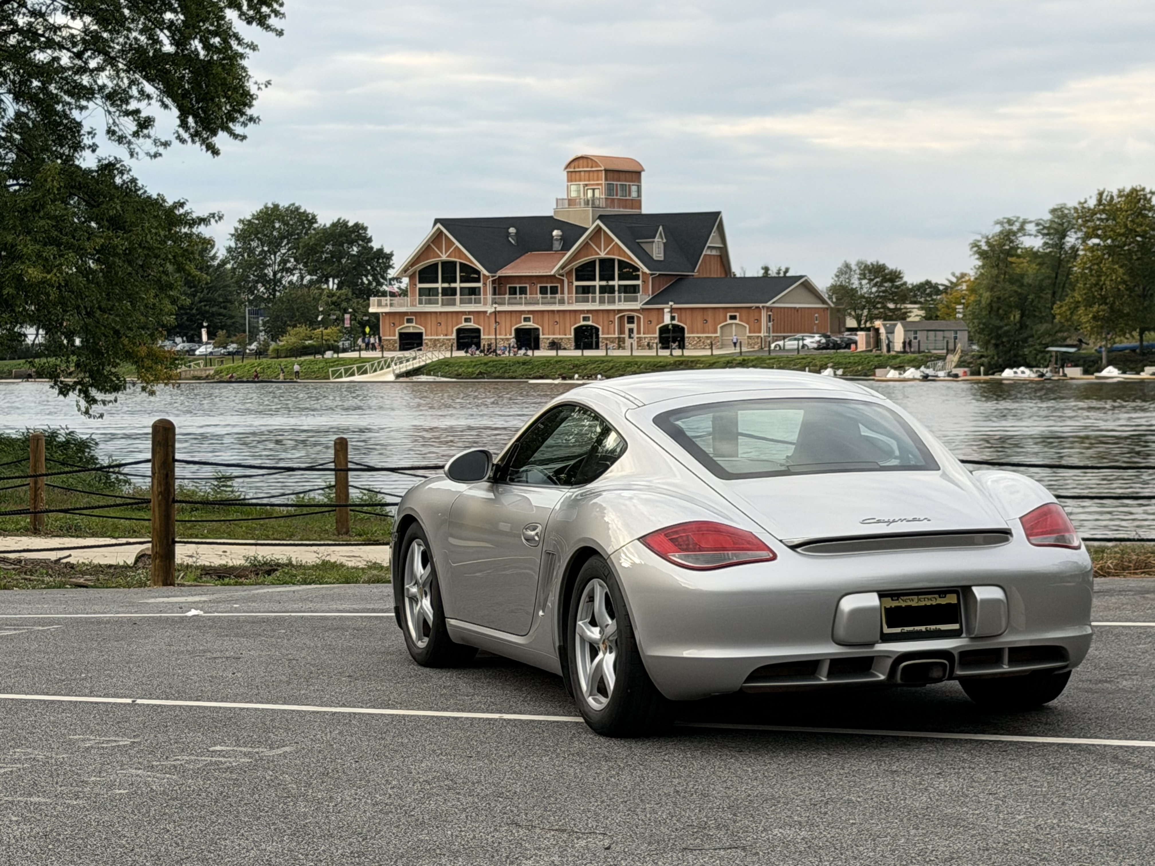 Used 2010 Porsche Cayman RWD image 1