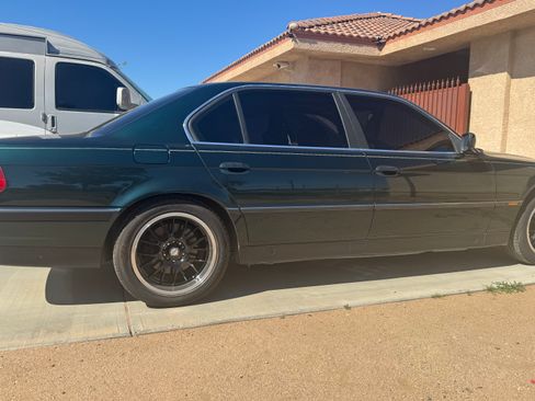 Used 1997 BMW 740iL image 4