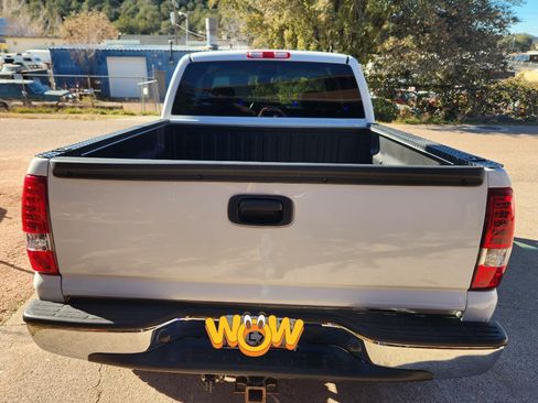 Used 2005 GMC Sierra 1500 SLE image 5