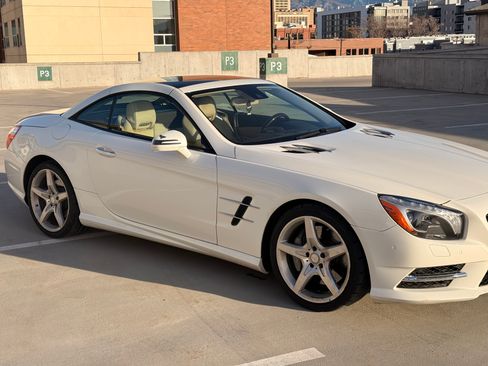 Used 2014 Mercedes-Benz SL 550 image 4