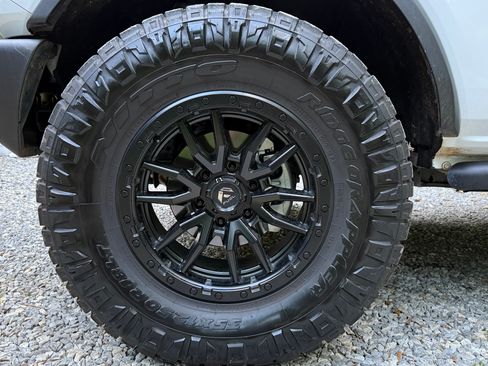 Used 2024 Ford Bronco Big Bend image 15