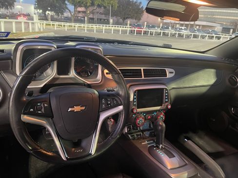 Used 2018 Chevrolet Camaro SS image 10