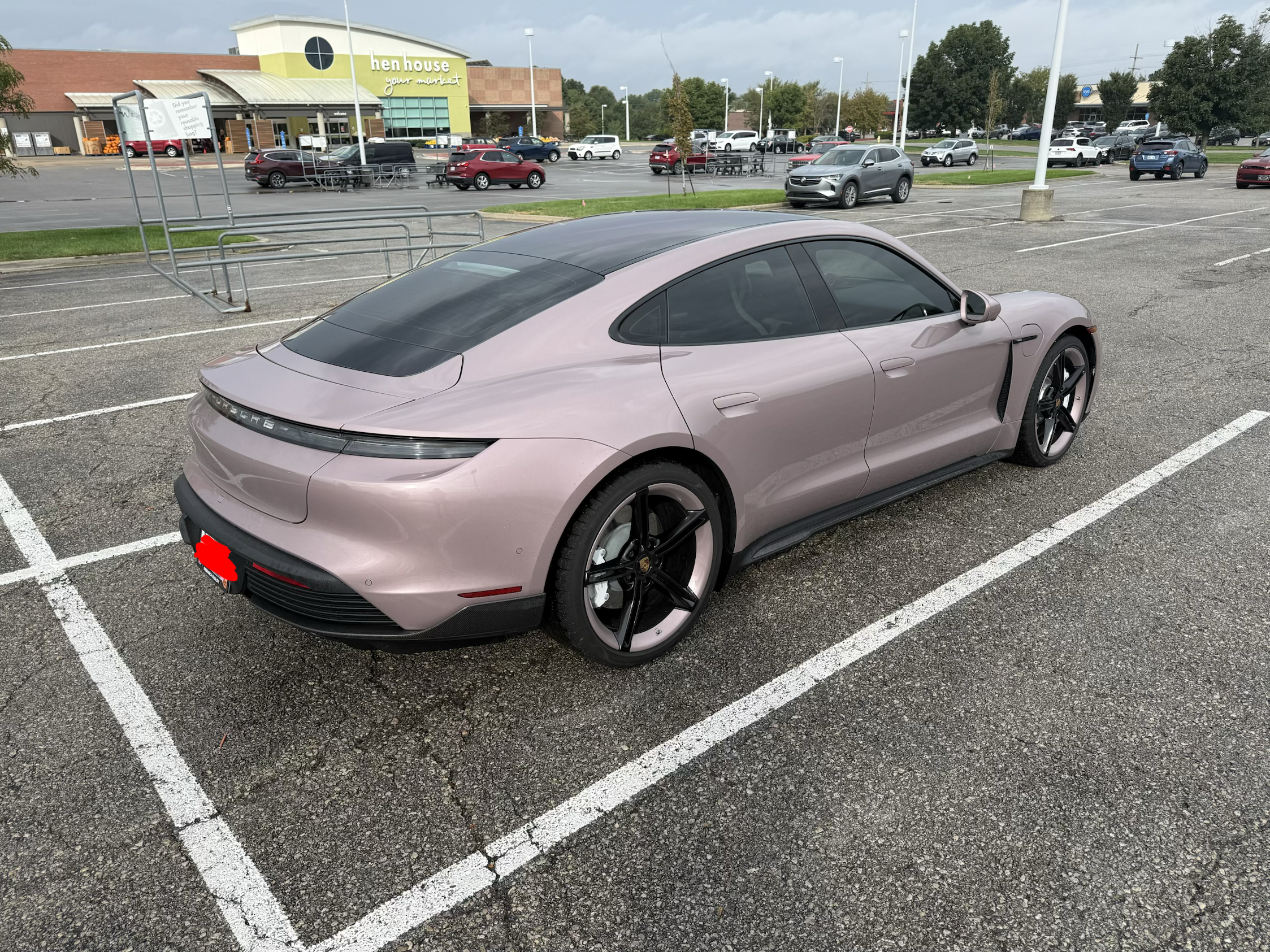 Used 2022 Porsche Taycan RWD image 9