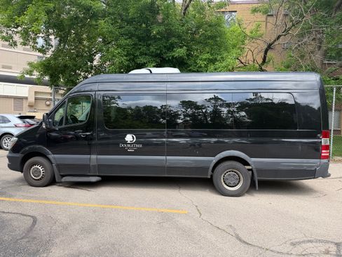 Used 2017 Mercedes-Benz Sprinter 3500 image 1