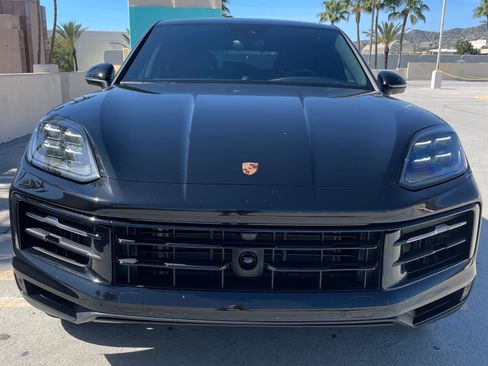 Used 2026 Porsche Cayenne Sport Utility 4D image 6